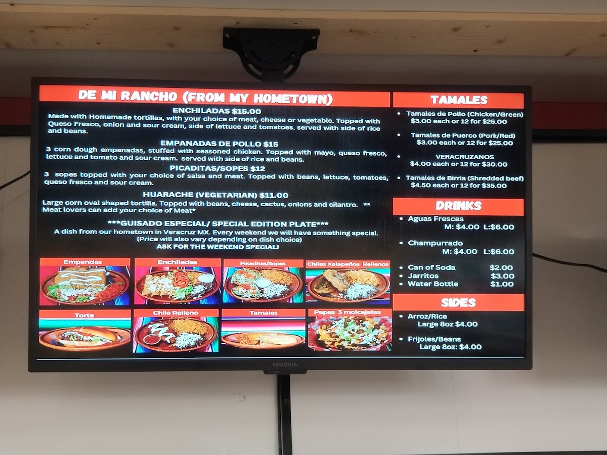 Taqueria Los 3 Molcajetes menu board