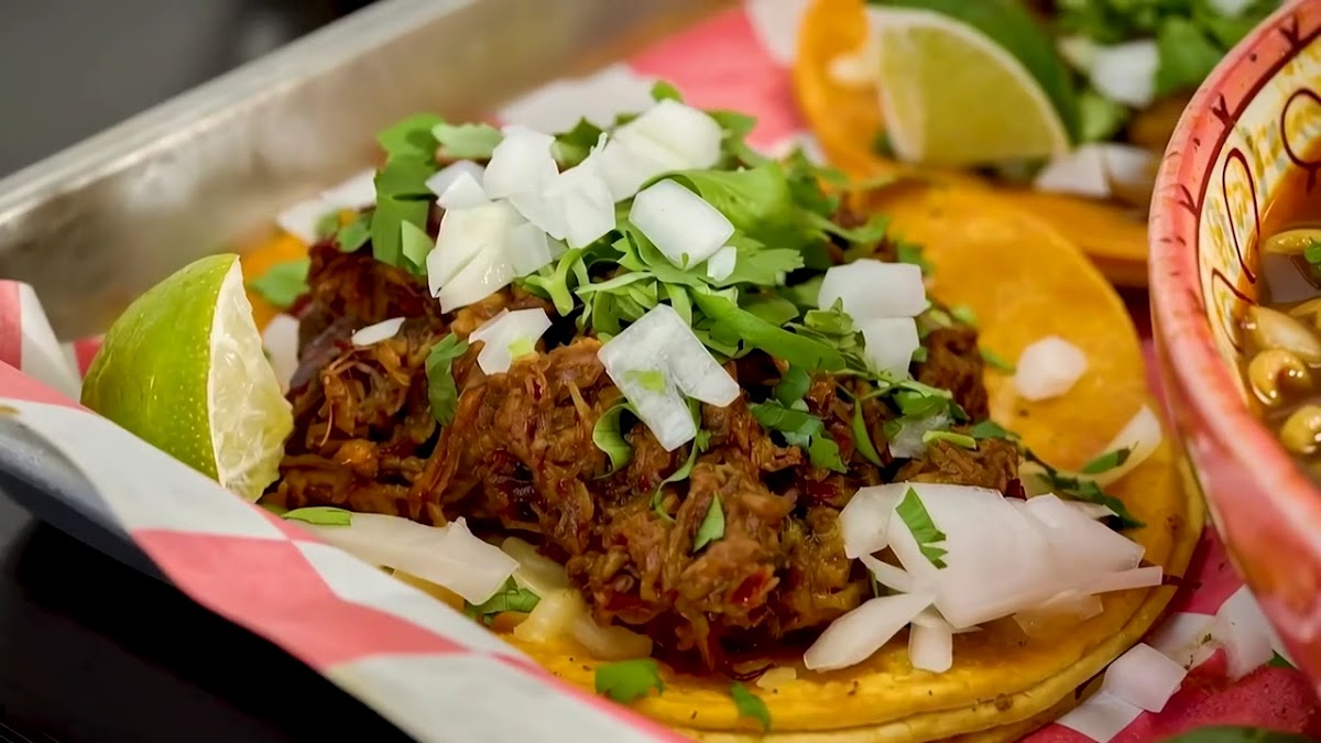 El Jarocho Tienda and Taqueria