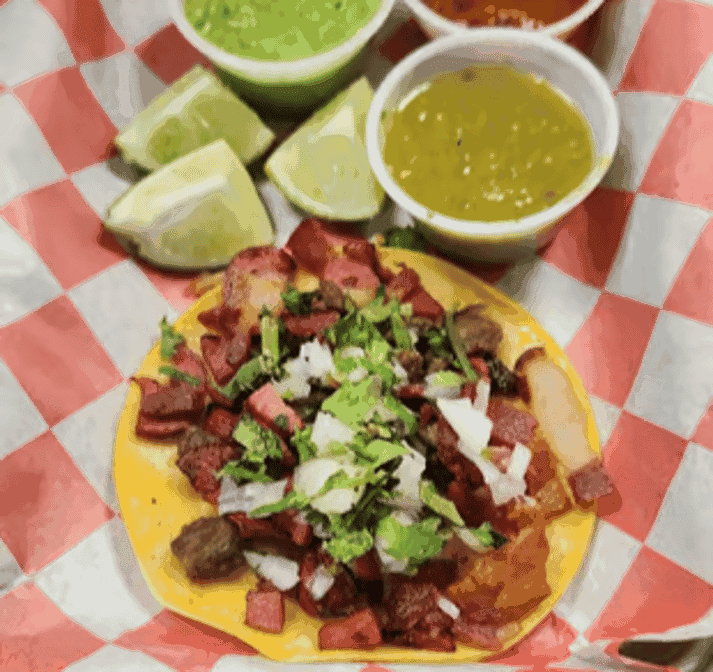 El Jarocho Tienda and Taqueria