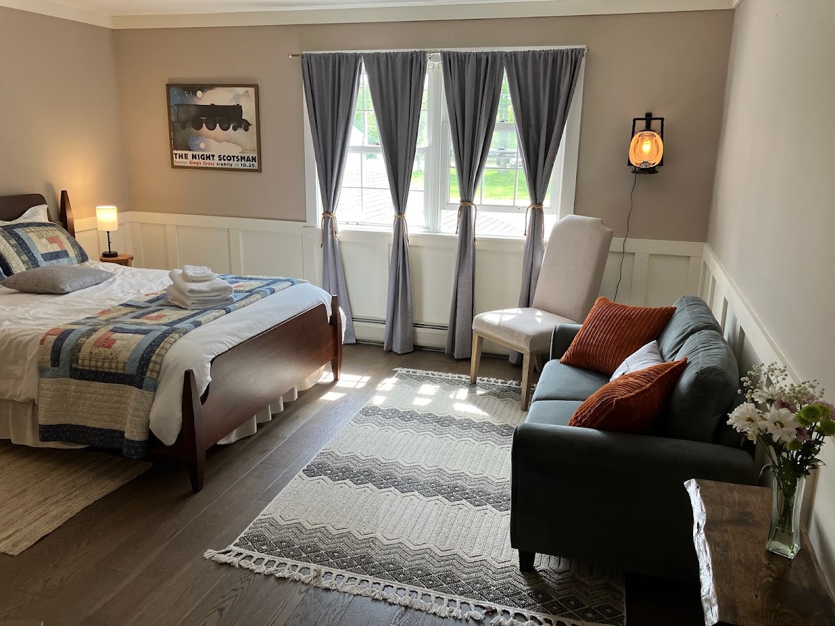 The Goldenrod Country Inn