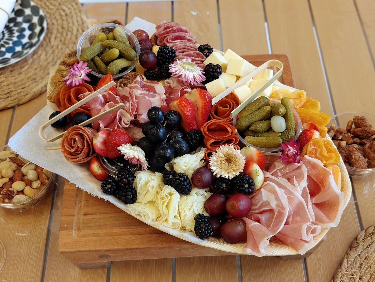 Luxe Picnics by Les : The Boutique