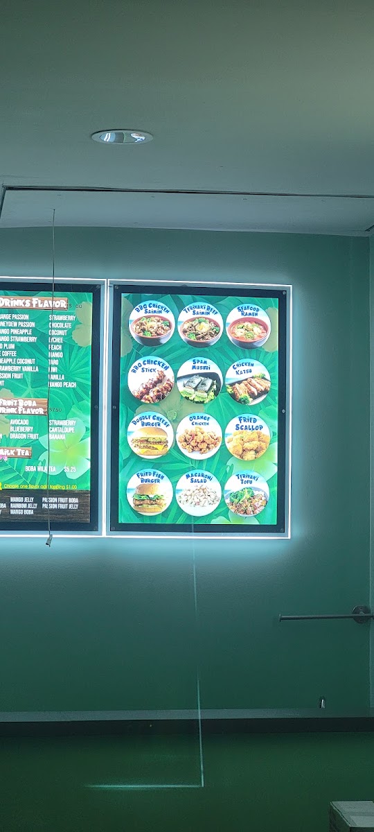 Kaua’i Boba & Barbeque menu board