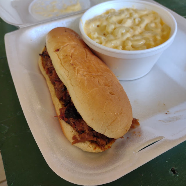 Brisket Sandwich with Mac and Cheese
