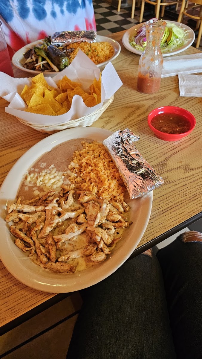 4 Amigos Mexican Restaurant Bar & Grill