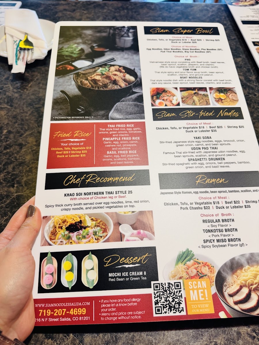 Siam Noodles Salida menu board