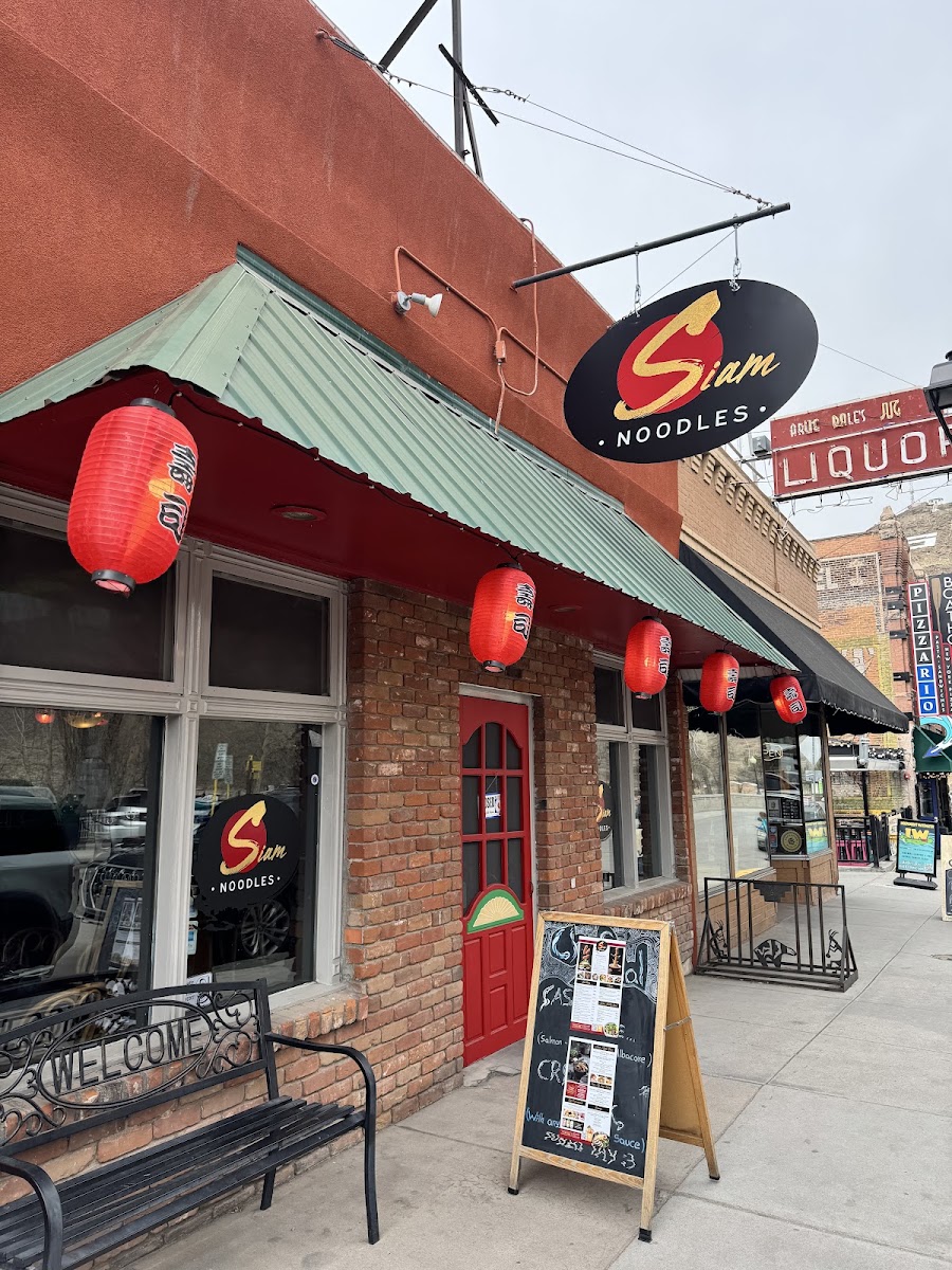 Siam Noodles Salida