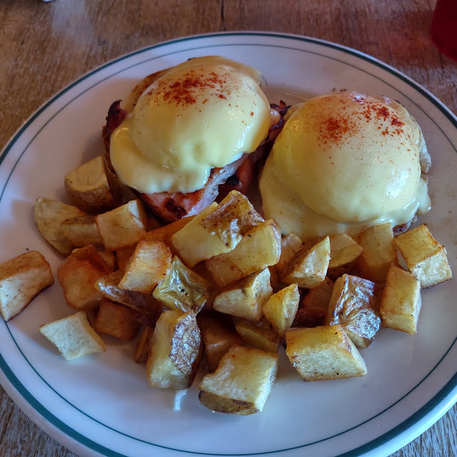Eggs Benedict