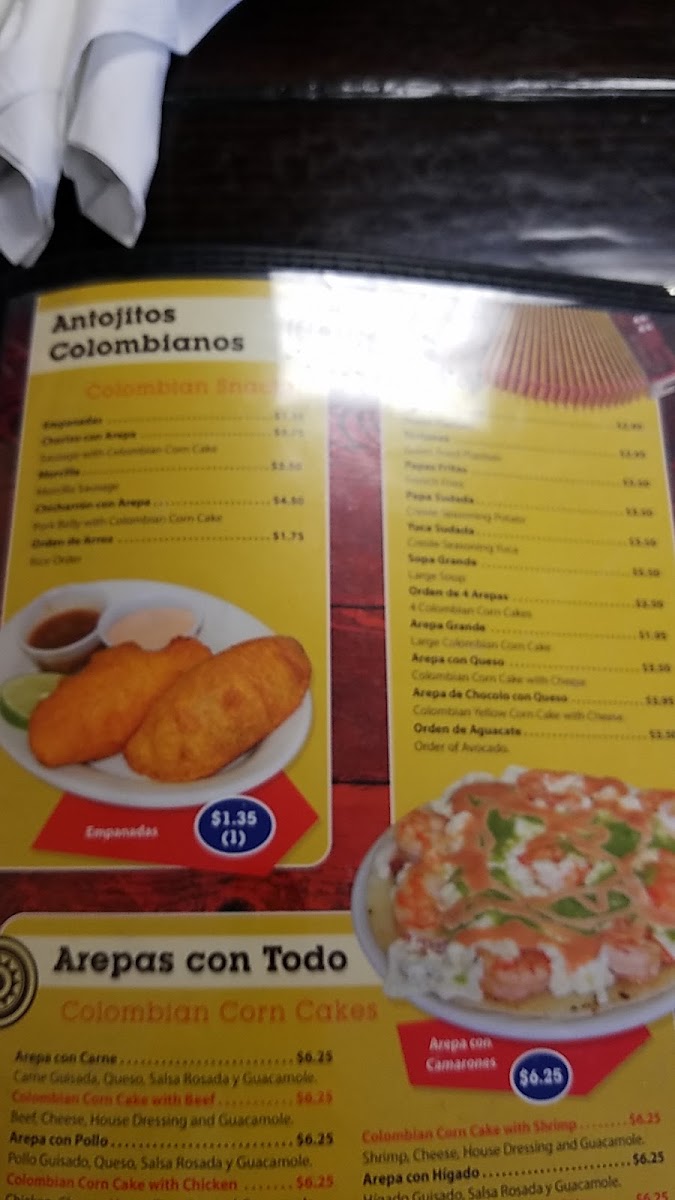 Restaurante Colombiano san niño pelon menu board