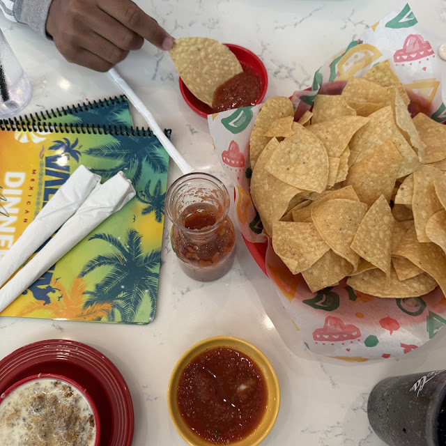Chips and Salsa Large