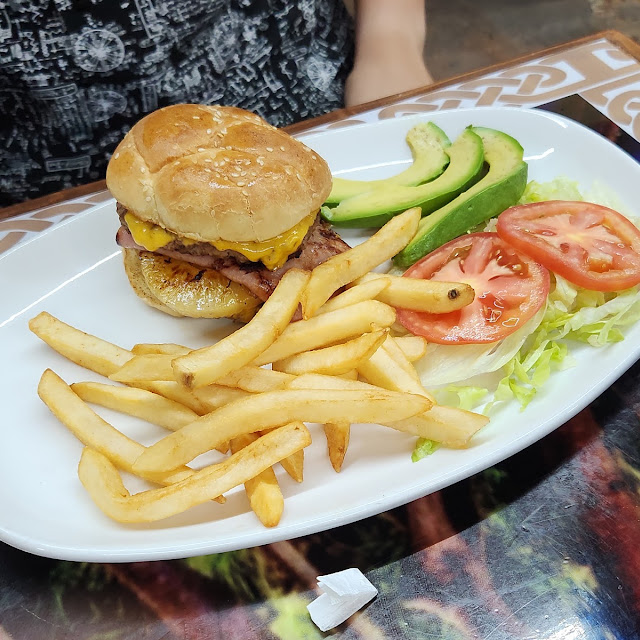 Hamburguesas Hawaiana