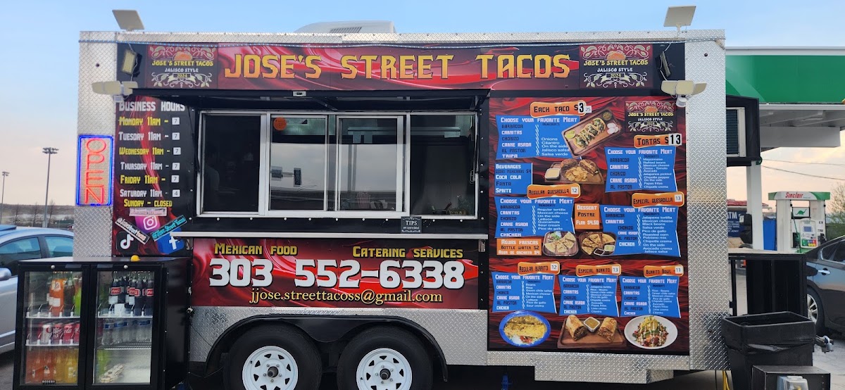 Jose’s Street Tacos menu board