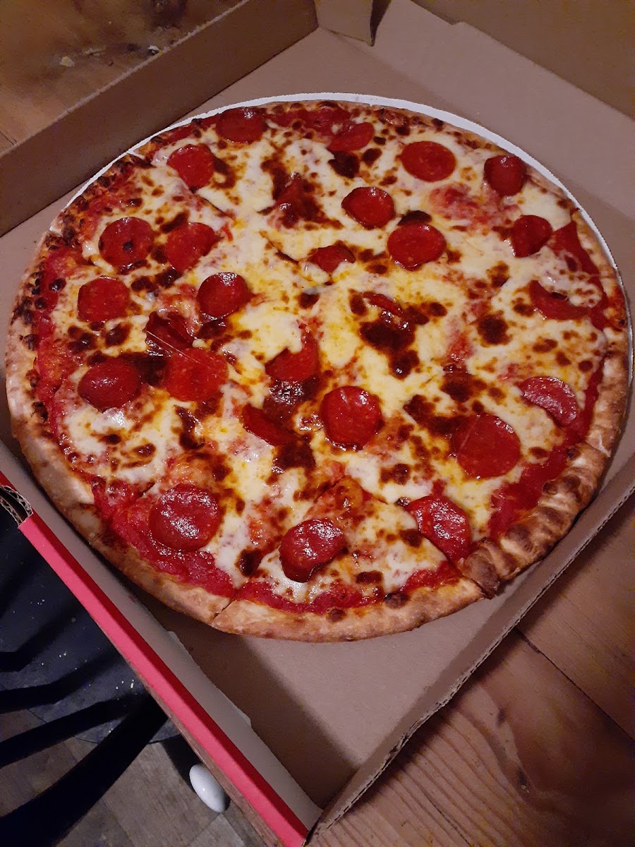 Good Guys Pizza Subs & Pub