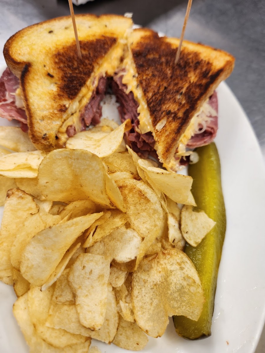 John & Toni's Restaurant/ Lounge LLC