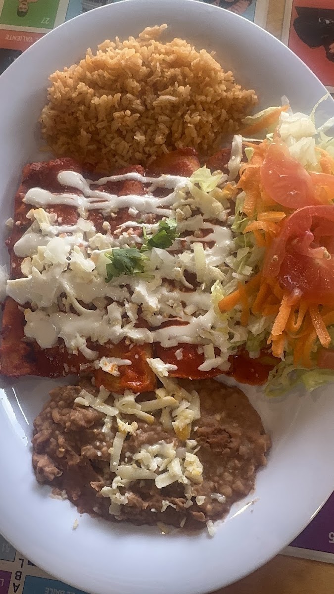 Dos Amigos Kitchen