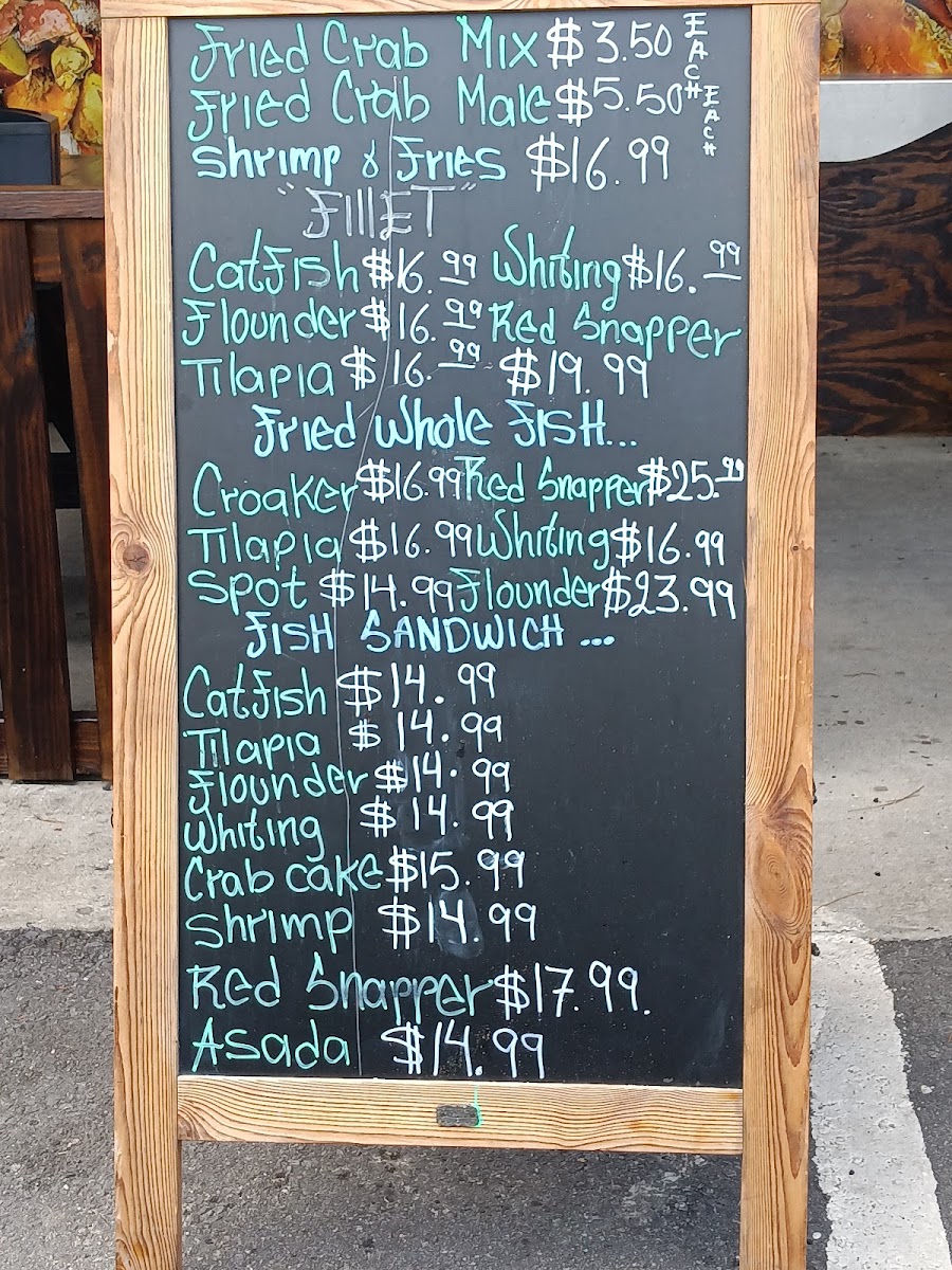 H&L Seafood Kitchen menu board