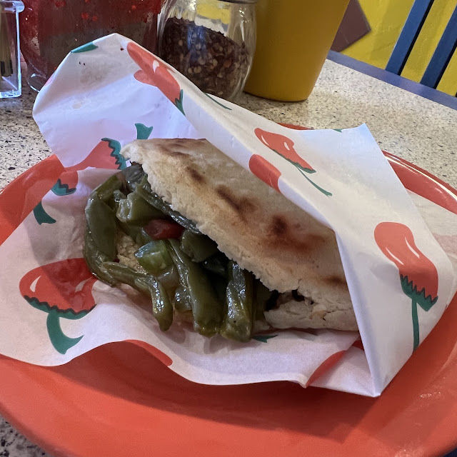 Gordita De Nopales