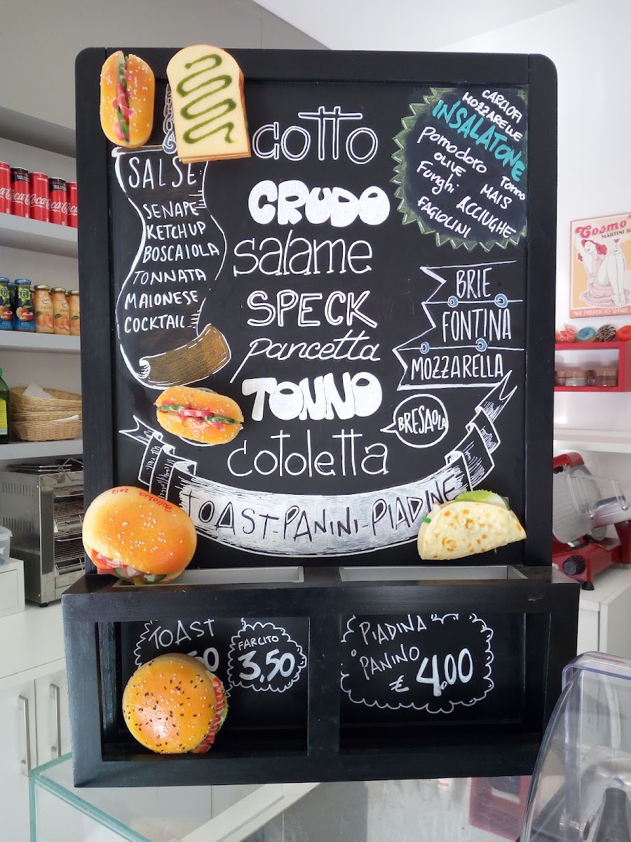 Little Cafè menu board