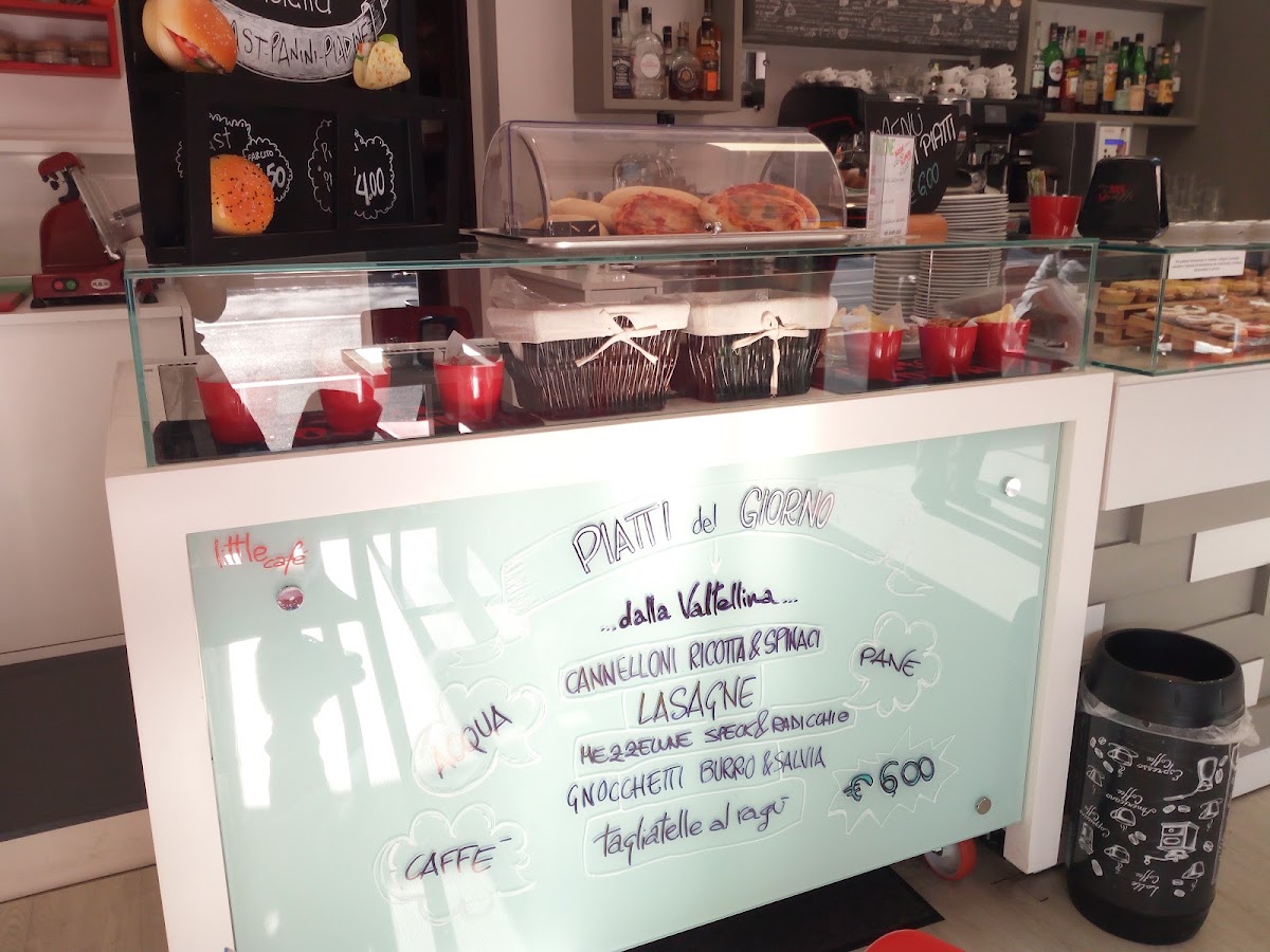 Little Cafè menu board