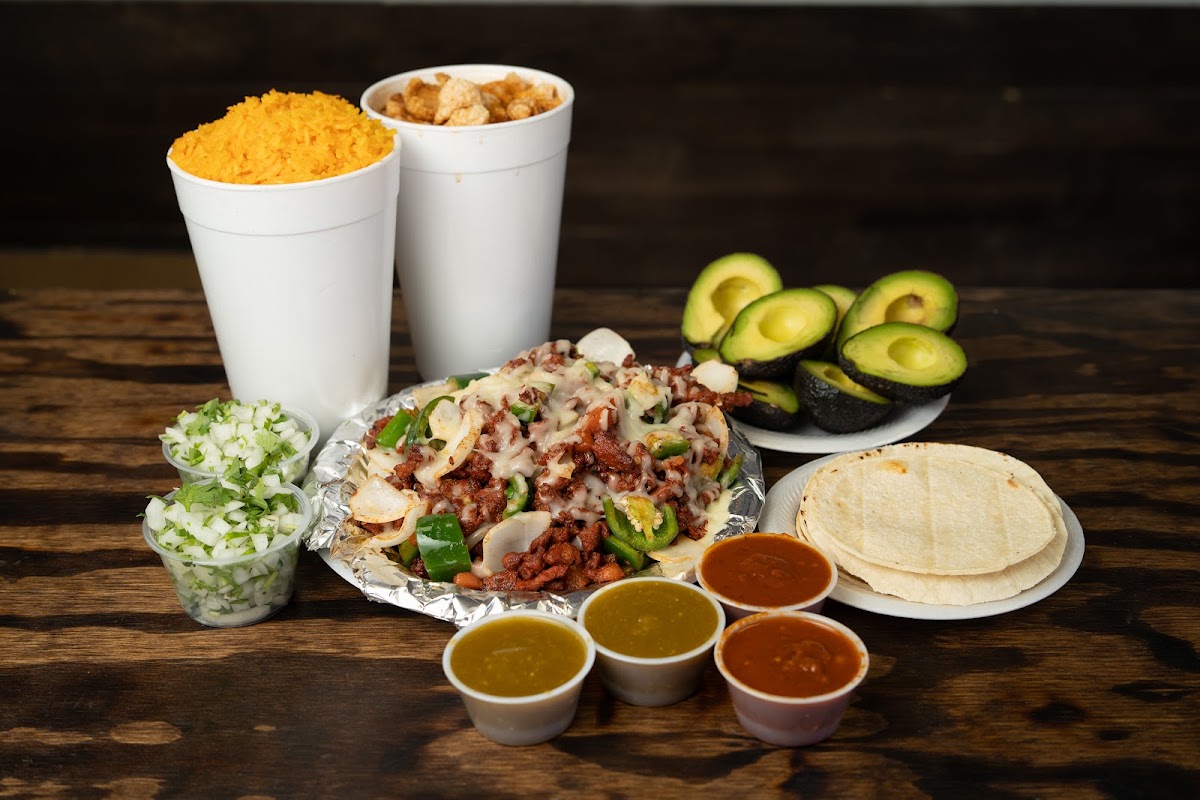 Carnitas Michoacan & Finisima Barbacoa