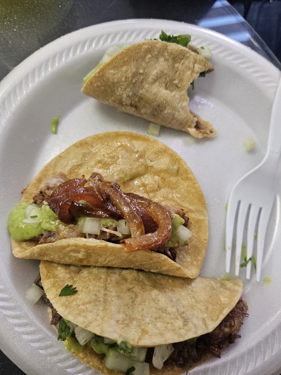 Carnitas Michoacan & Finisima Barbacoa