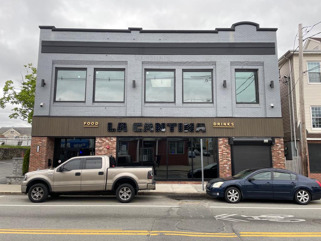 La Cantina Bar & Restaurant