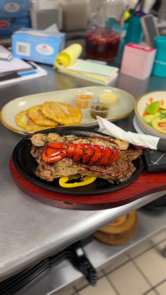 La Cantina Bar & Restaurant