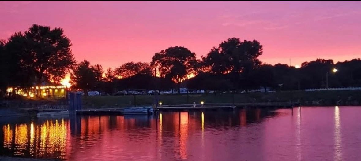 Frentress Lake Bar & Grill
