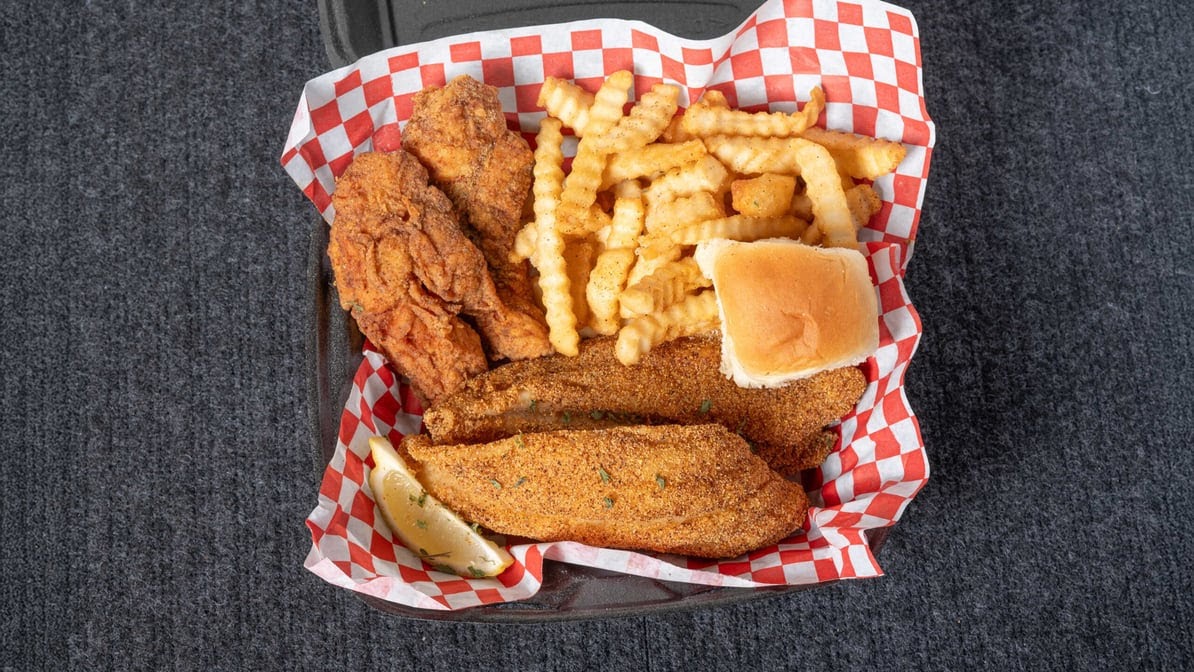 Larita's Cafe (Food Truck)