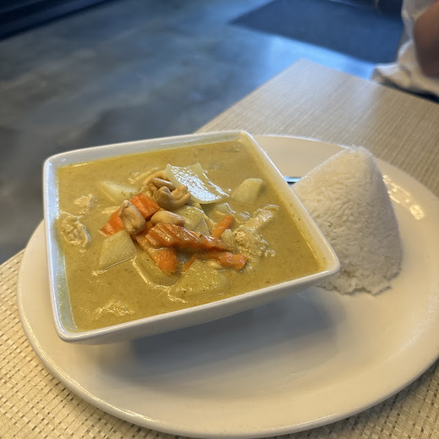 Yellow Curry with Chicken and Rice