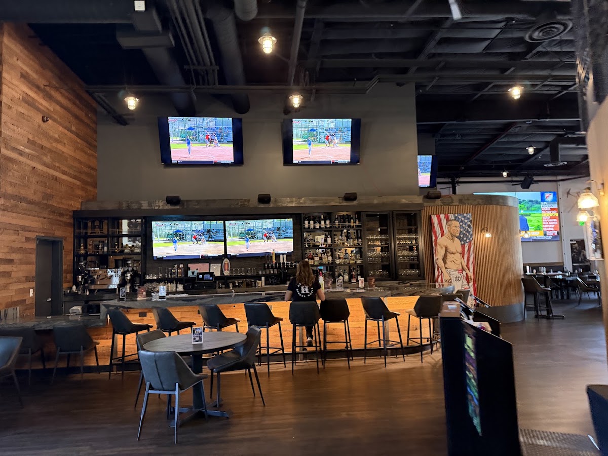 Hendo's Barrel House