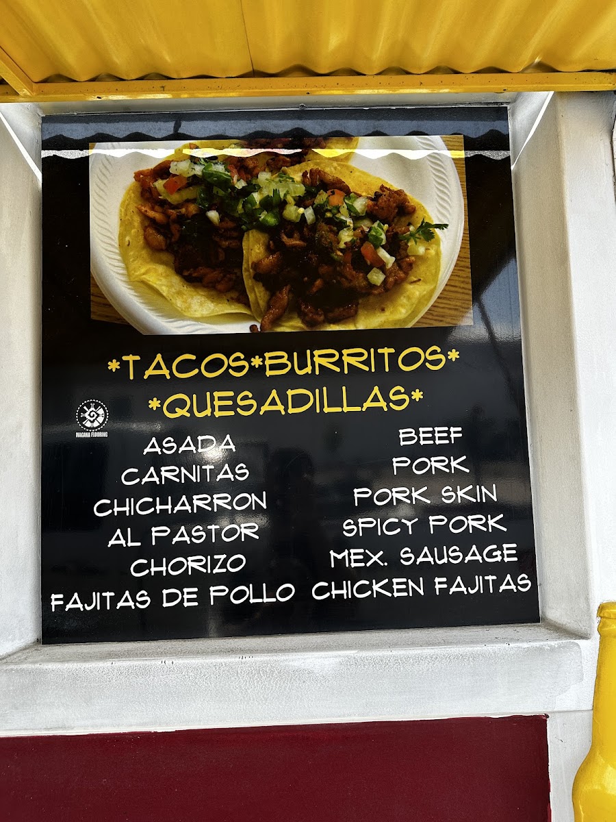 Tacos Roxy menu board