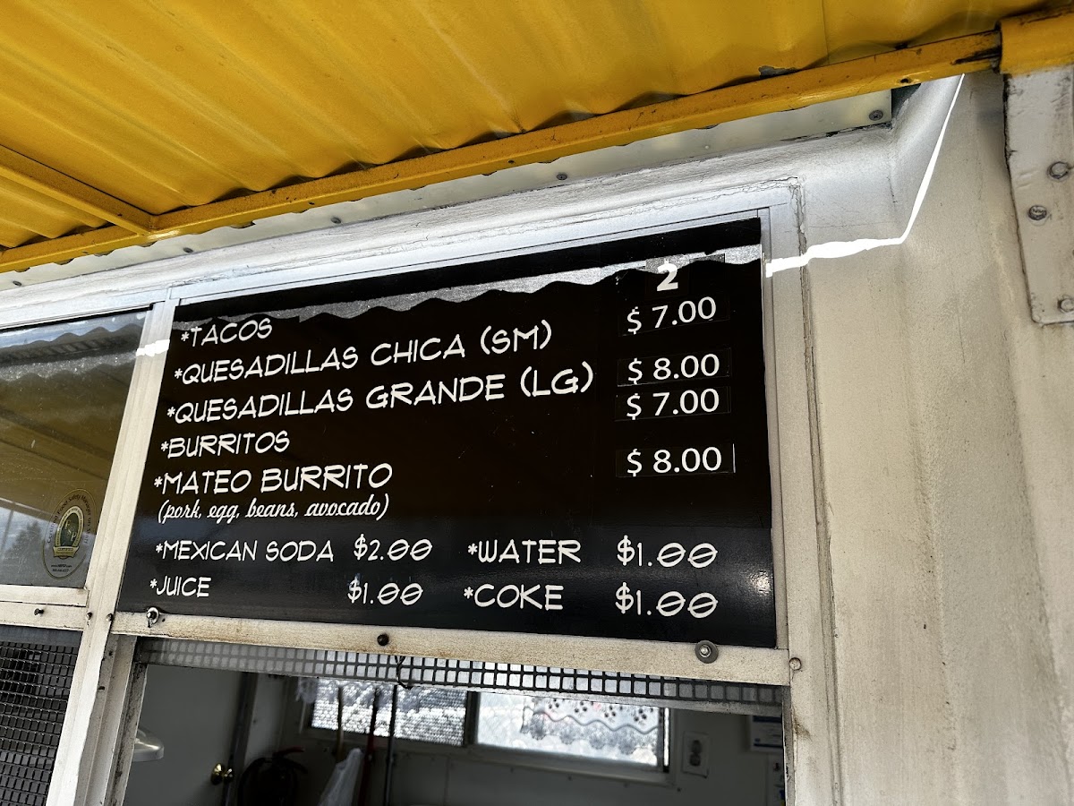 Tacos Roxy menu board