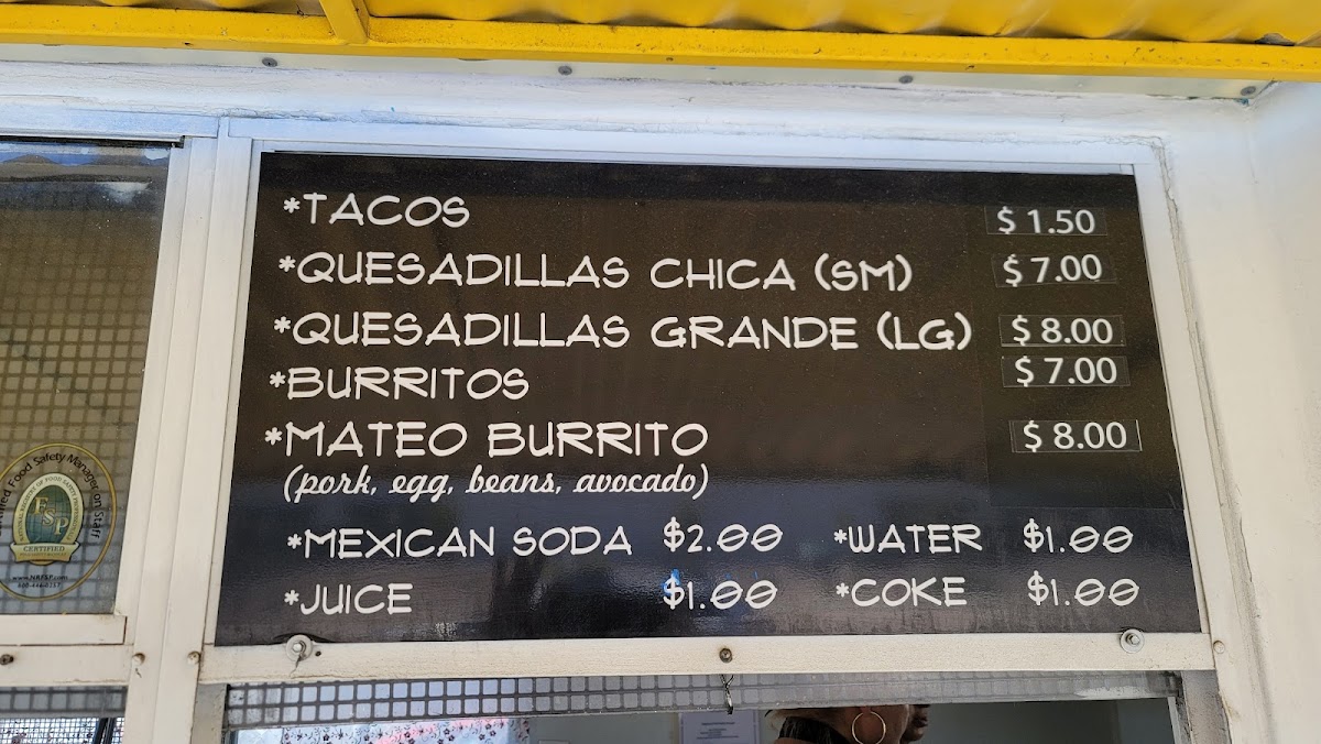 Tacos Roxy menu board