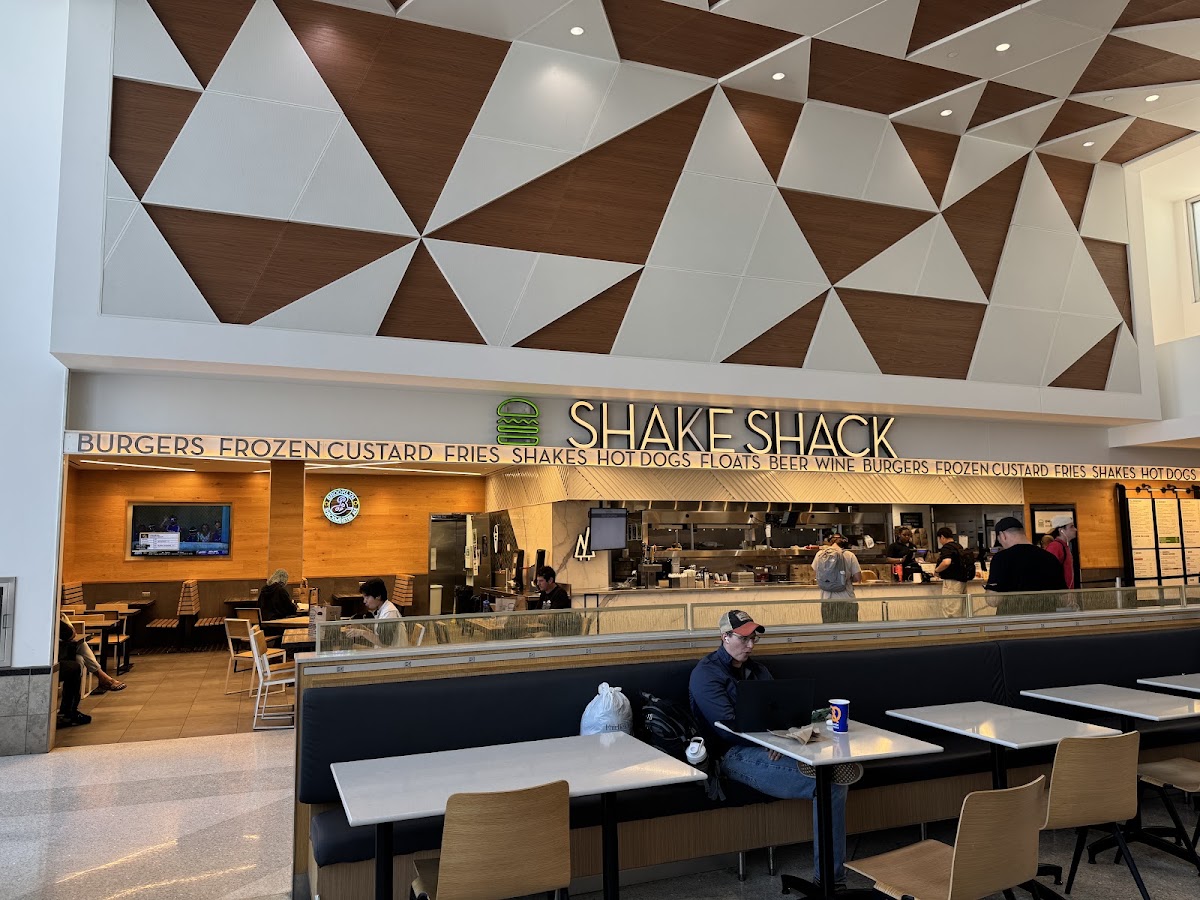 Shake Shack Minneapolis-St Paul Airport