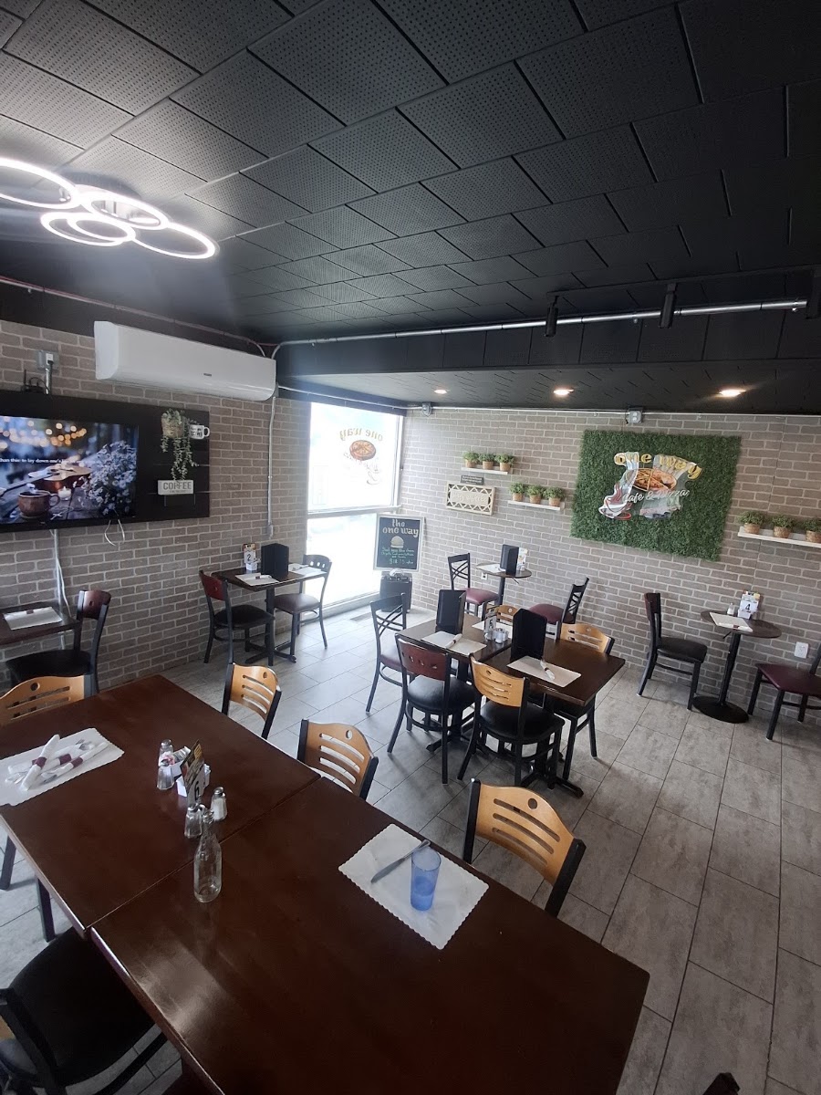 ONEWAY Cafe and Pizza