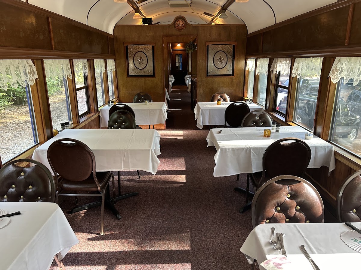 Cafe Lafayette Dinner Train & Depot