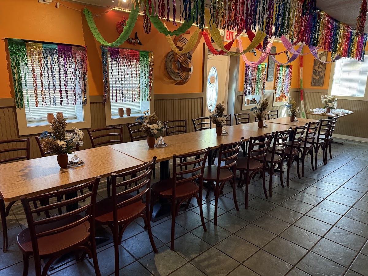 El Nopalito Mexican Restaurant and Pizzeria