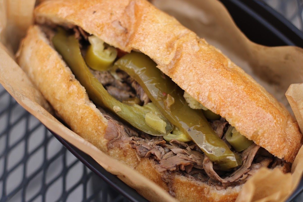 Menza's Italian Beef & Bakery