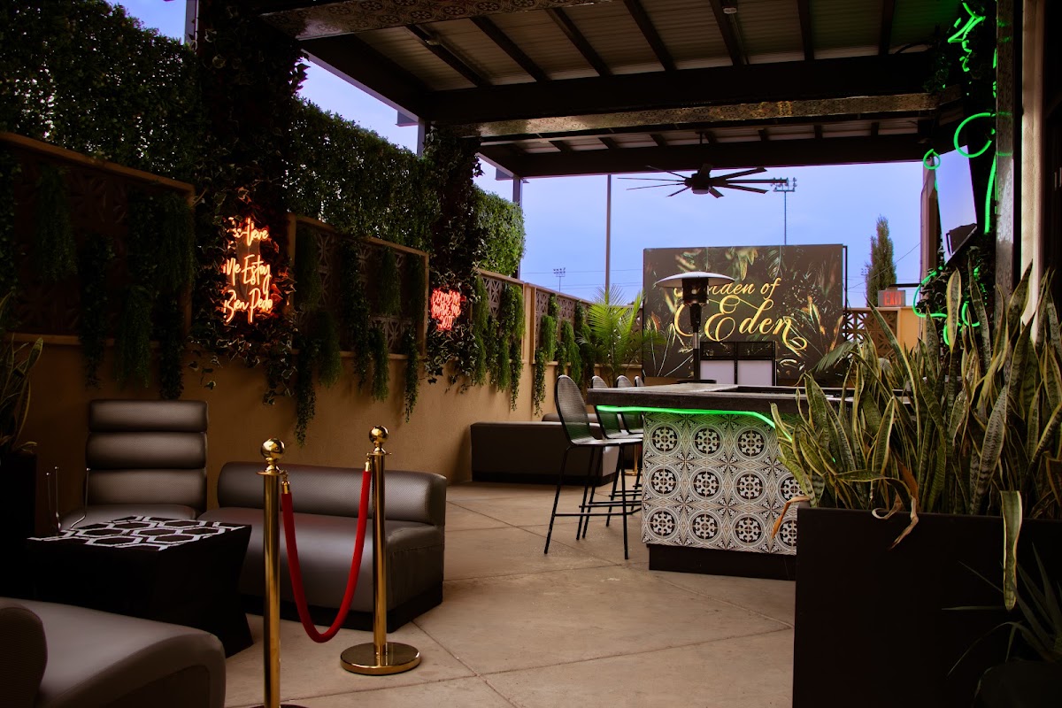 Colmena Bar & Grille