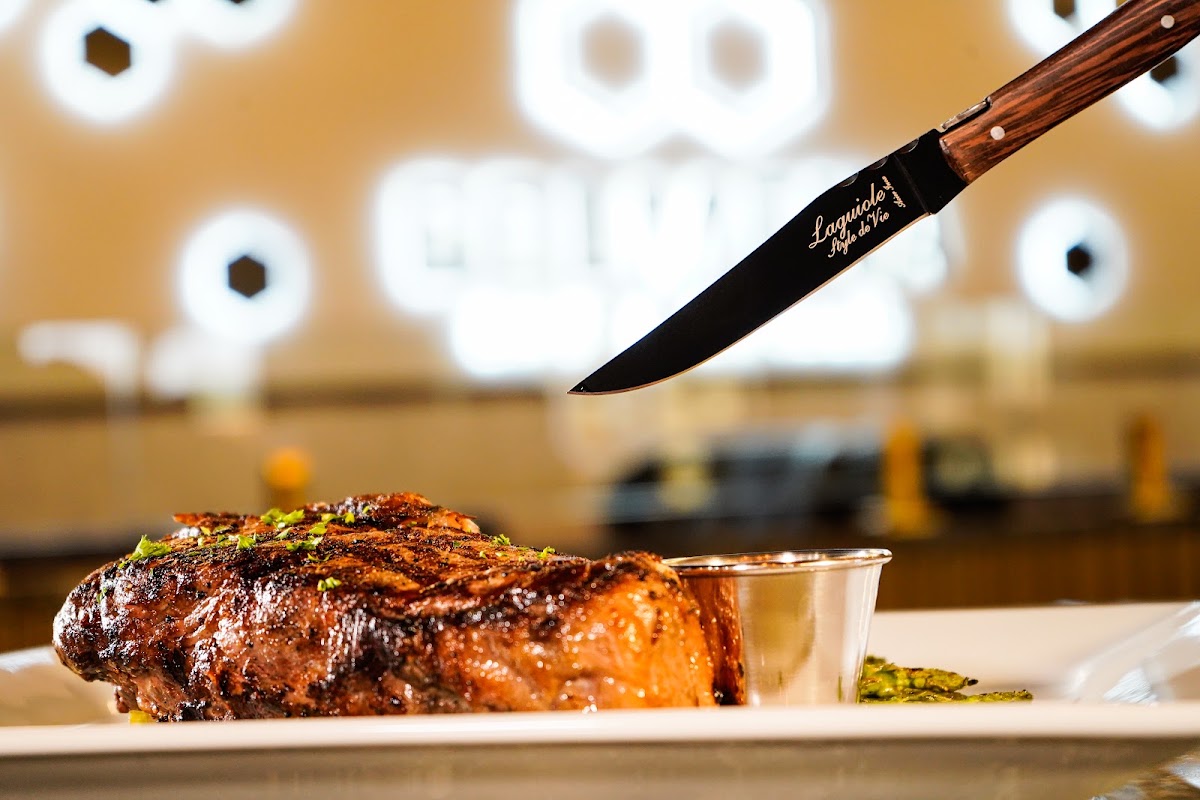 Colmena Bar & Grille
