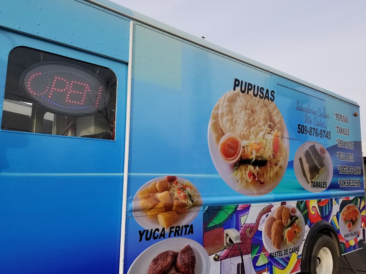 La Familiar menu board