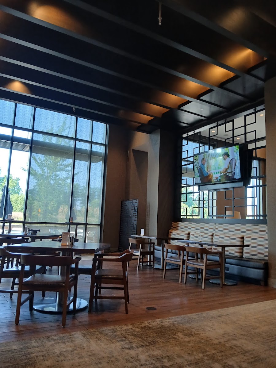 Traditions Restaurant & Bar