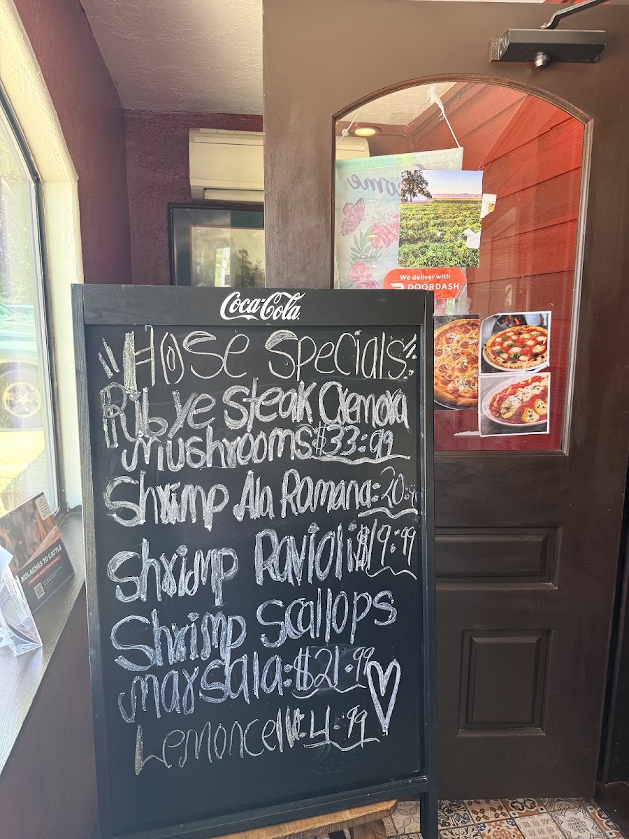 Joe’s Italian restaurant & pizza menu board
