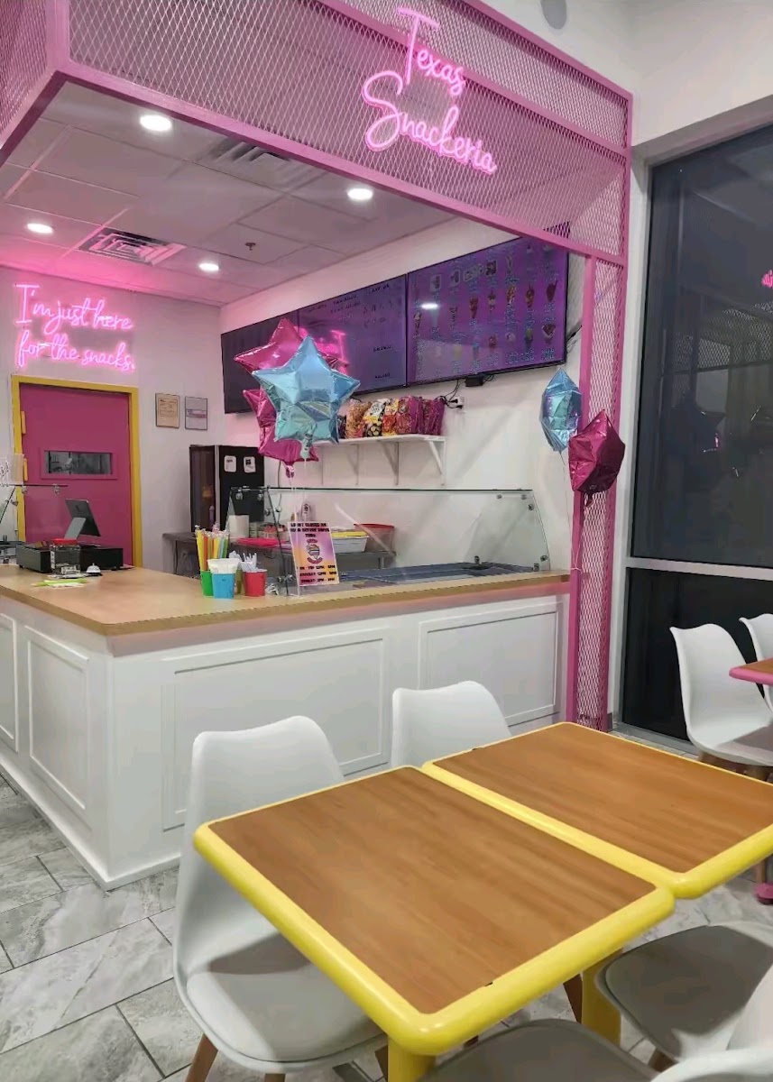 Texas Snackeria