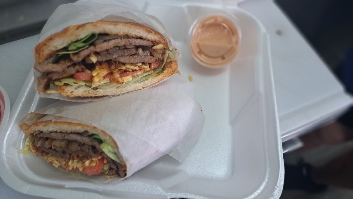 Roxi's Caribbean flavor