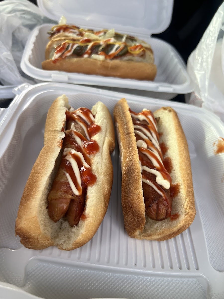 Vanessa's Hot Dogs