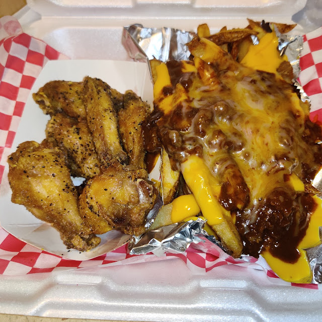 6pc Lemon Pepper Chili Cheese Fries