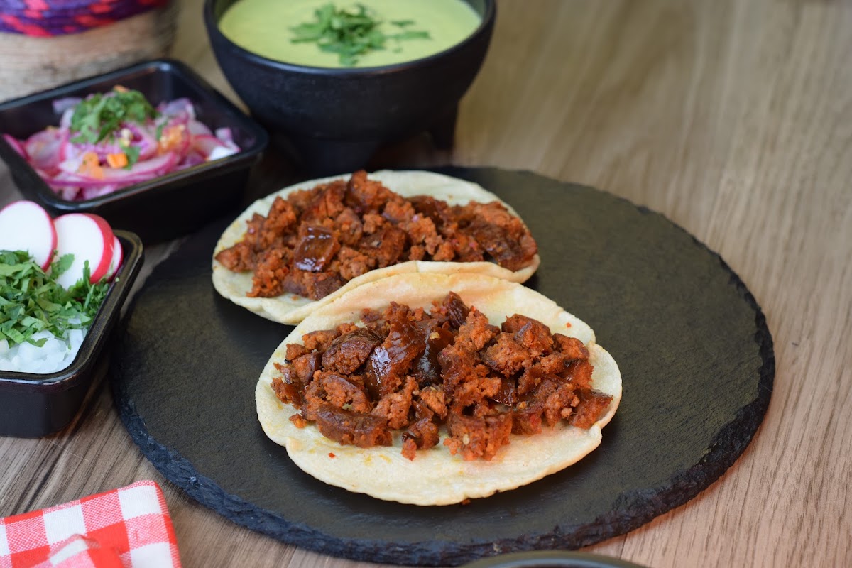 Cali Tacos Y Birrias