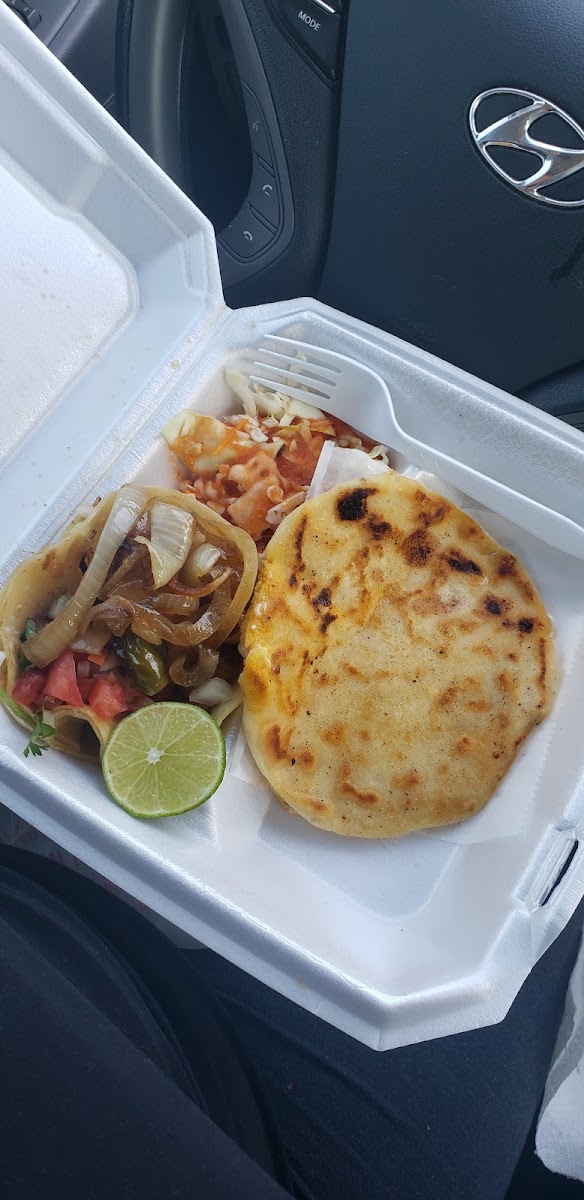 La Salvadorena
