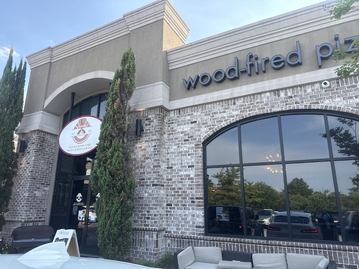 Luca's Wood Fire Pizza & Restaurant